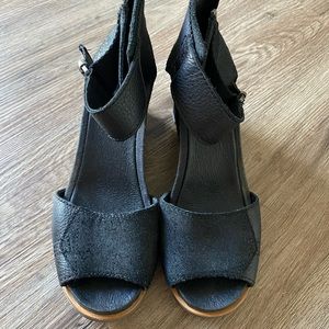 Sorel Black Joanie Sandal